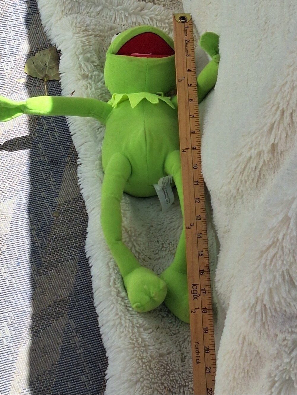 Official Disney Store Kermit the Frog Plush 2007 - Picture 10 of 11